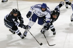 九游体育官方网站-欧冠门票争夺：“十佳”对决封神之夜