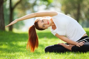 九游体育app-汉堡队主场告捷，暂时摆脱降级危机，汉堡队服图片