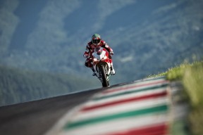 九游APP-巴罗联紧逼战术压制对手，蓝鸟军团寻求三连胜，巴夏蓝鸟人