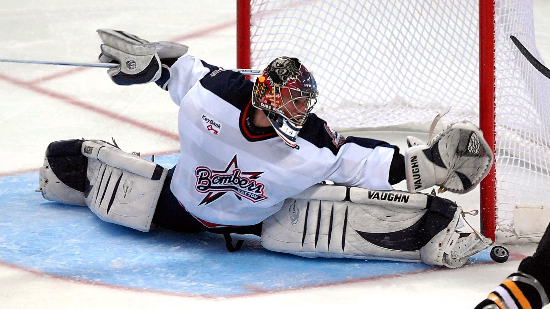 德国男子110米栏选手在预赛中表现出色，晋级半决赛，德国百米纪录