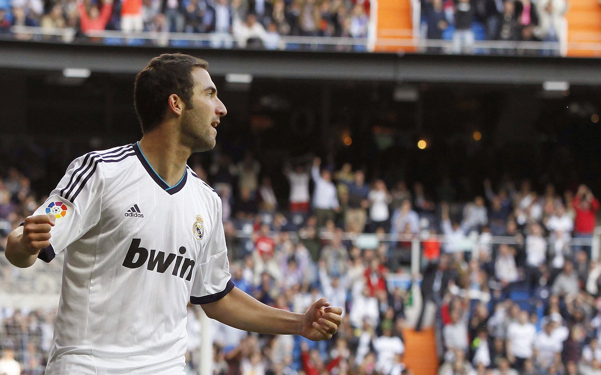 特内里费客场逆转获胜，实力有所增加，特内里费篮球队比分